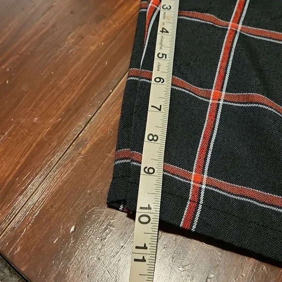 Rip Curl Black and Red Plaid Golf Shorts (0747) - Picture 4 of 6